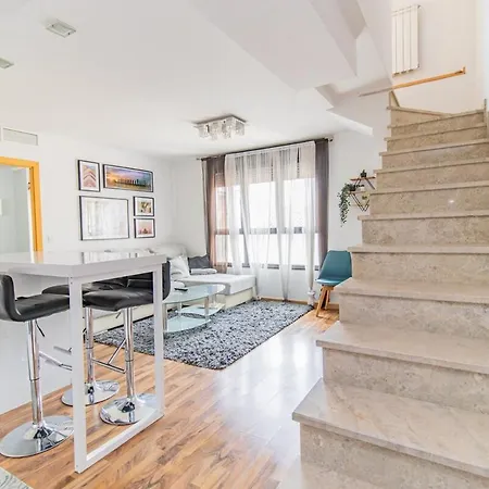 Appartement Stylish Duplex In The Heart Of